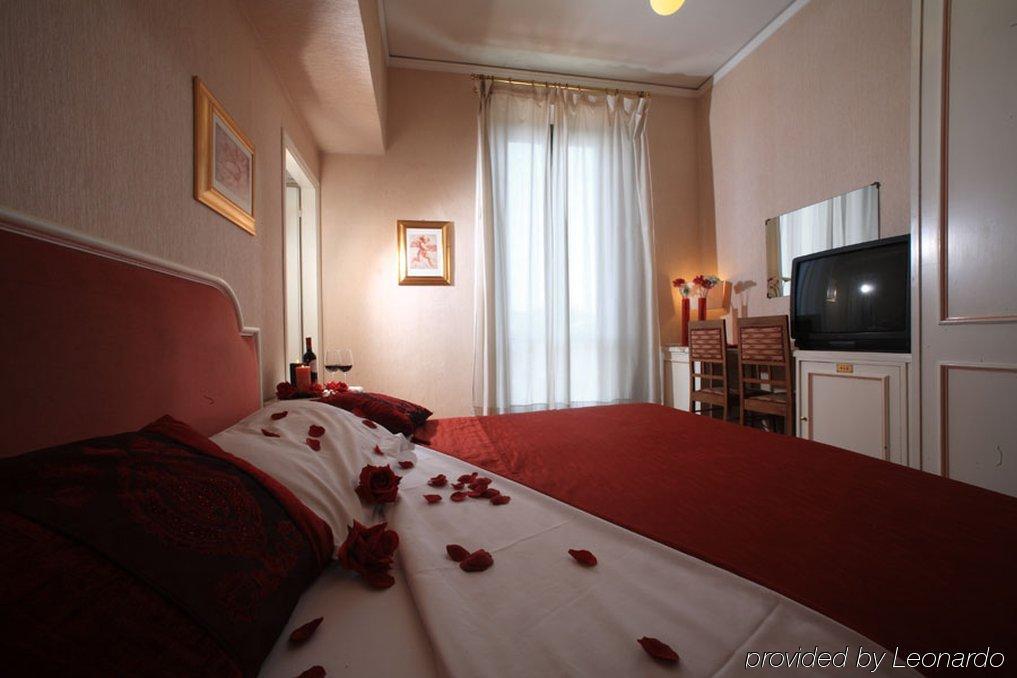 ホテル クルザール ＆ オーソニア フィレンツェ エクステリア 写真